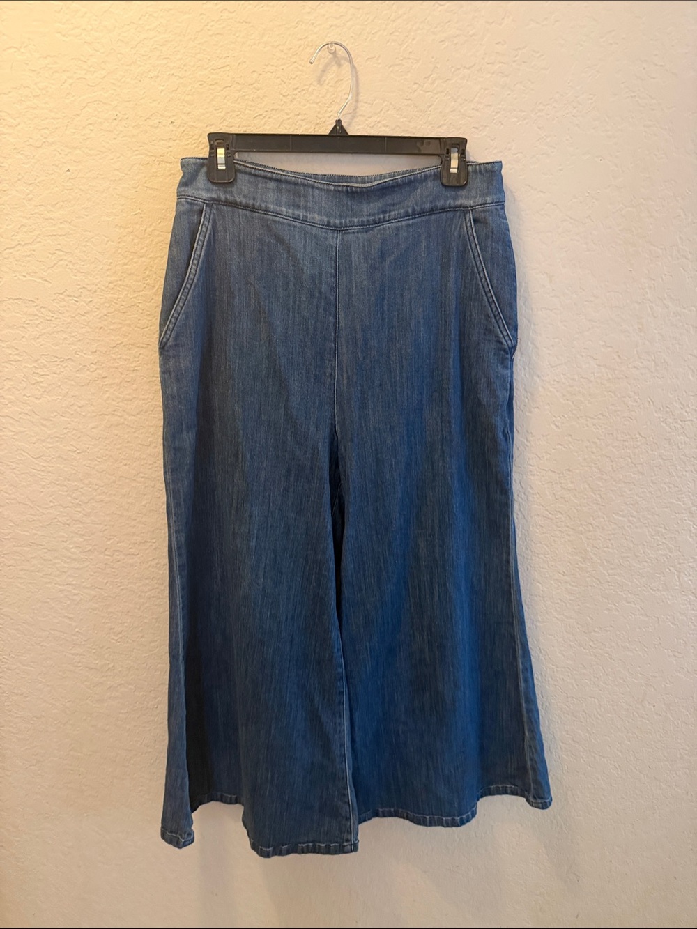 Antropologie Pilcro Wide-Leg Denim Flare Jeans in Blue